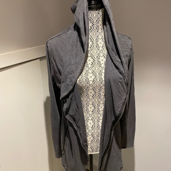 H&M drapey top with zipper size S - Picture 3 of 4